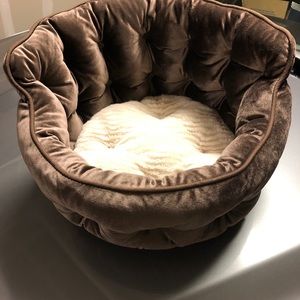 Small dog or cat bed